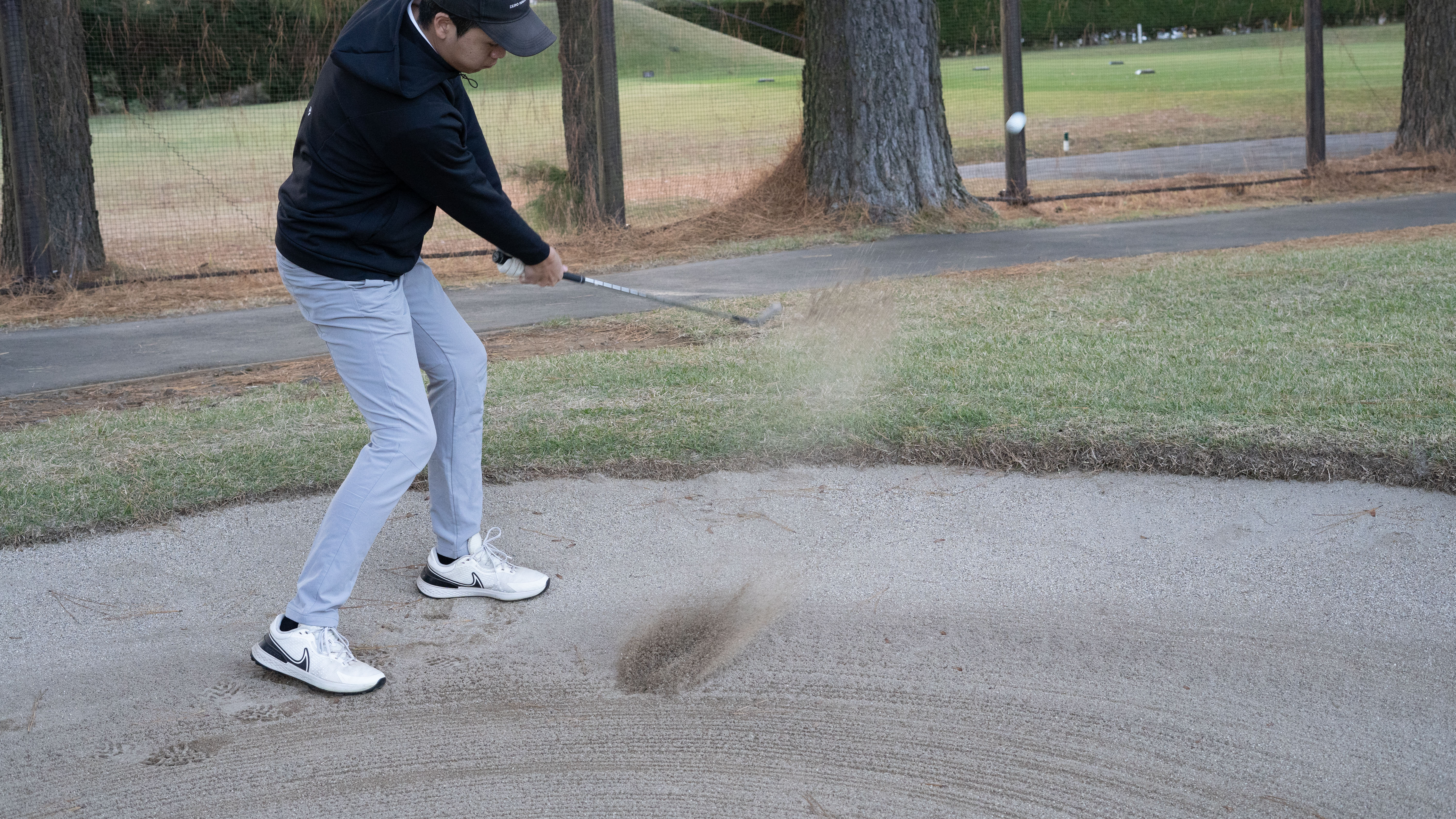 バンカーショットを得意にする