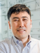 沖縄科学技術大学院大学　山田准教授