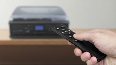 離れた場所から操作できる便利なリモコン付属